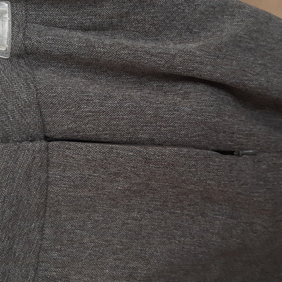 Le Suit - Picture 4 of 14